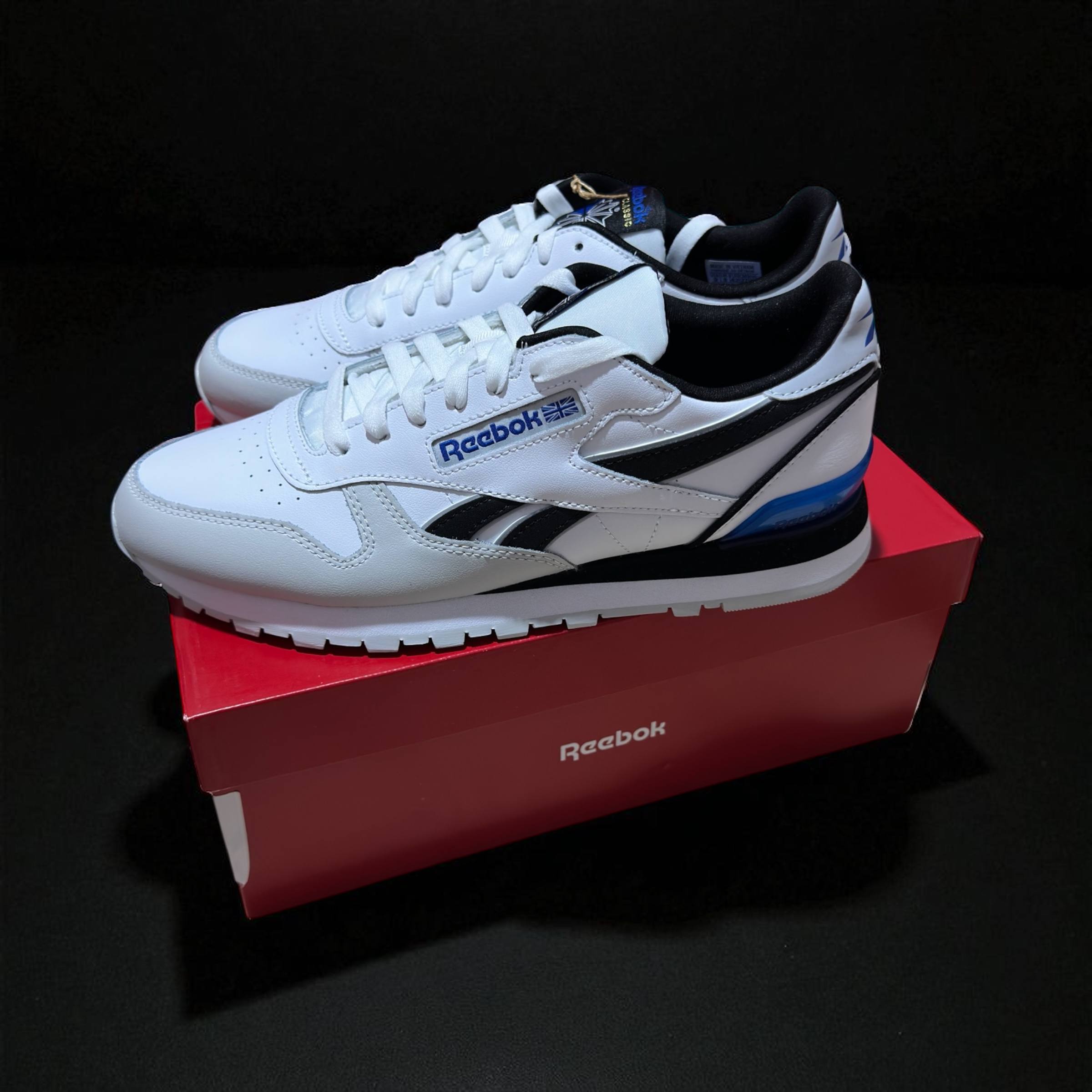 Reebok Classic white navy
